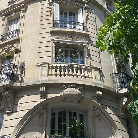 Lejlighed De Charme Sur Place Arboree 100m2 Paris